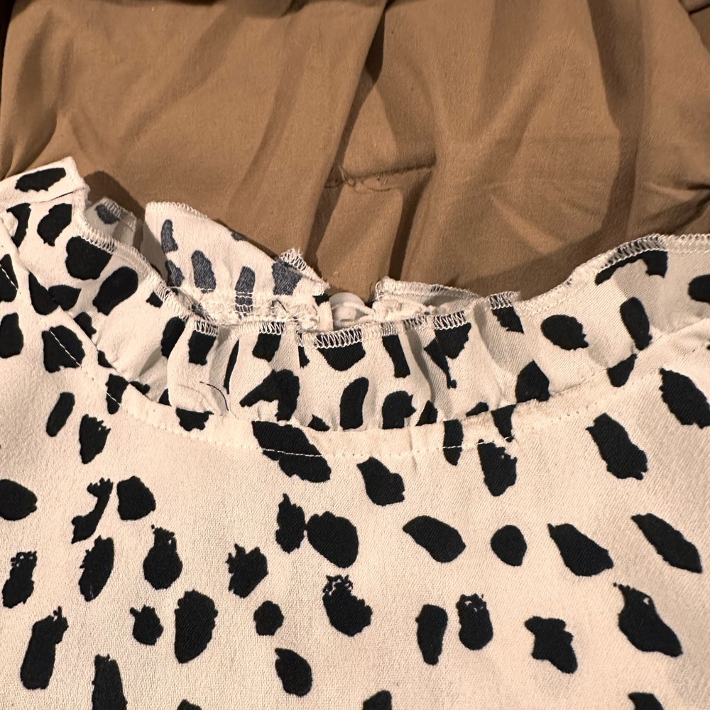 Stylish Black and White Polka Dot Women's Top - Picture 2 of 3